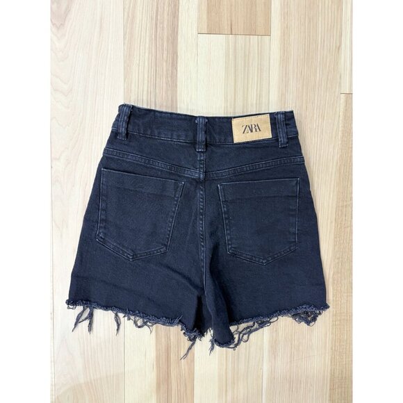 Zara EUC Black High Rise Distressed Cutoff Denim Shorts Size 24 2 - Picture 3 of 3